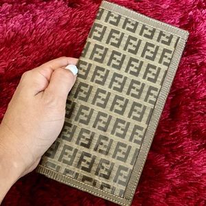 VINTAGE FENDI WALLET